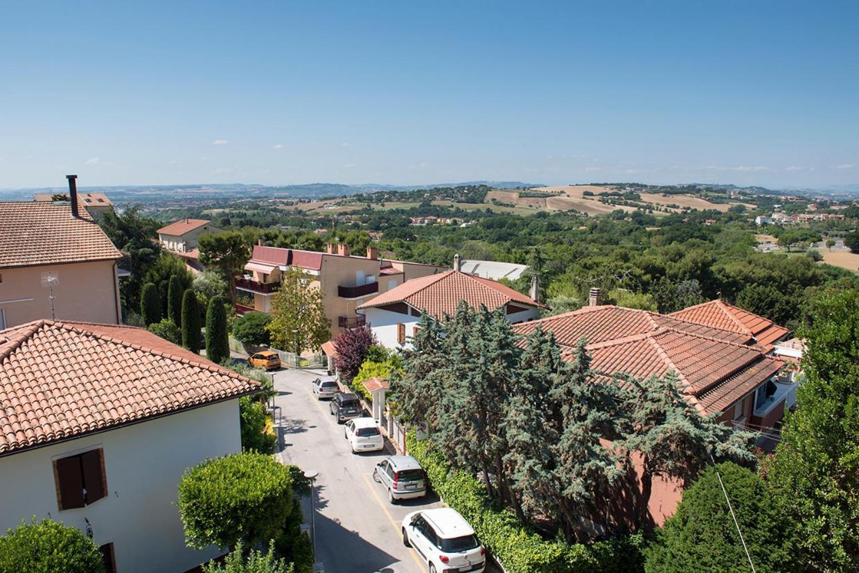 S270 - Sirolo, Quadrilocale In Centro Con Vista Panoramica Apartment Luaran gambar